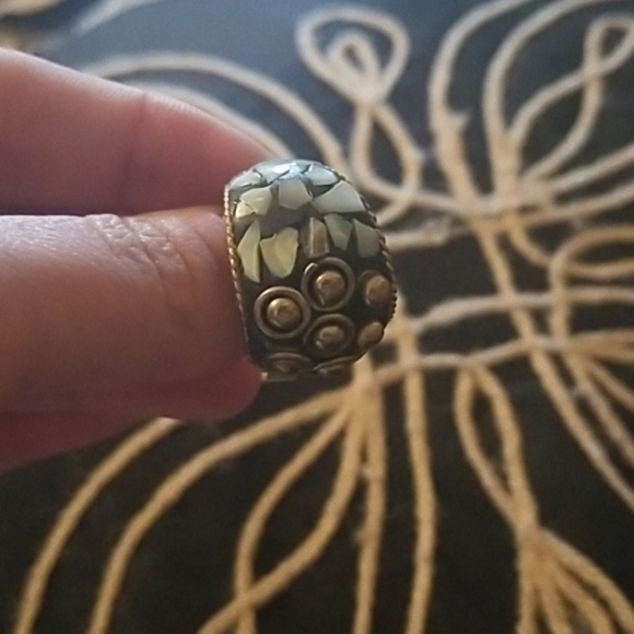 Beautiful Gold Stone & Studded Adjustable ring - Picture 5 of 6